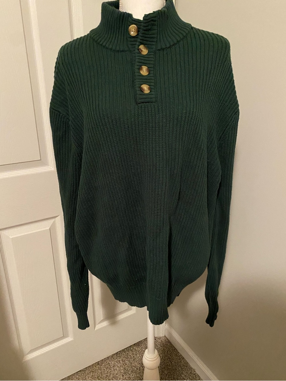 Crown & Ivy Dark Green Button-Front Mock Neck Sweater Size XL
